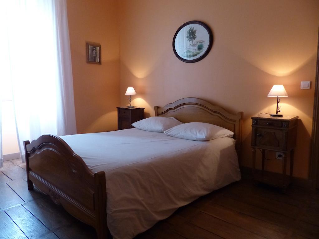 Le Domaine De Panissac Bed and Breakfast Berneuil  Rum bild
