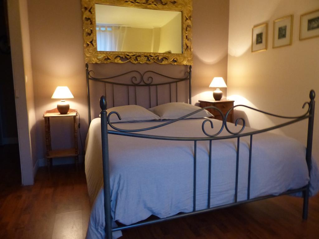 Le Domaine De Panissac Bed and Breakfast Berneuil  Rum bild