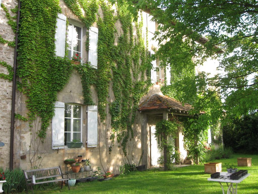 Le Domaine De Panissac Bed and Breakfast Berneuil  Exteriör bild