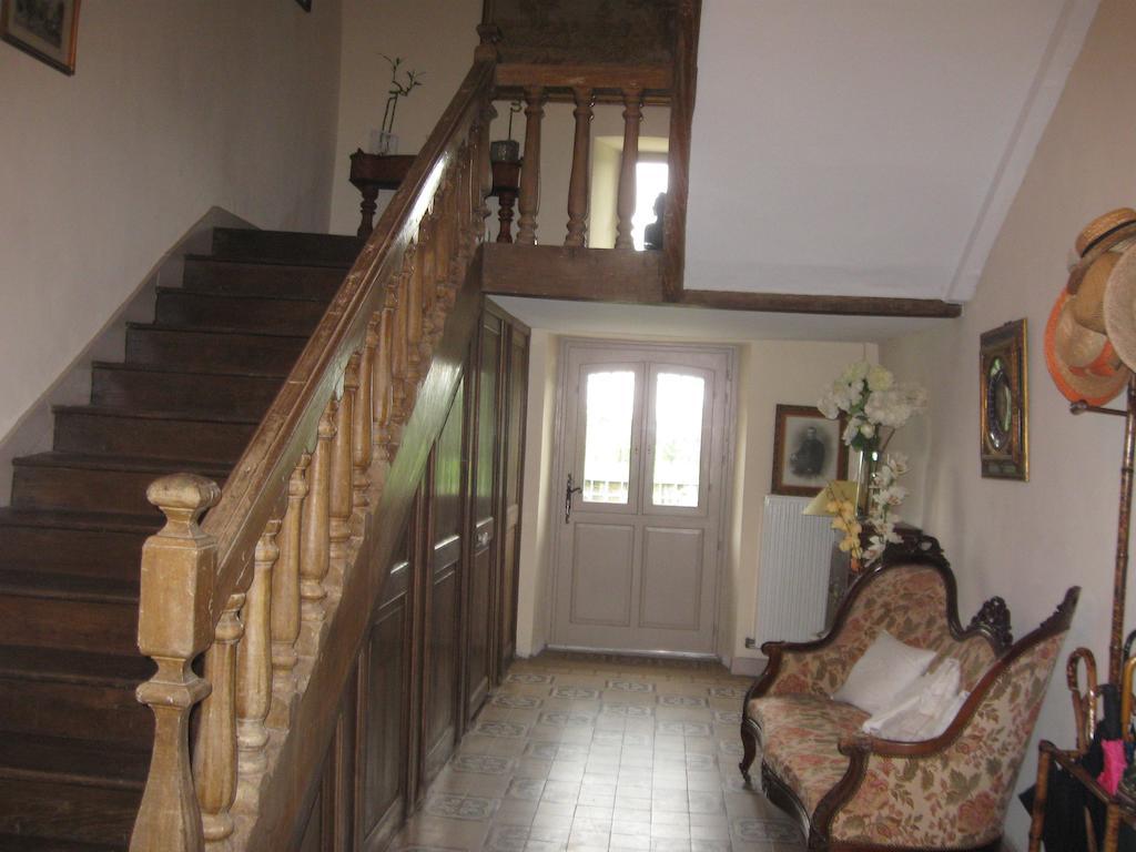 Le Domaine De Panissac Bed and Breakfast Berneuil  Exteriör bild