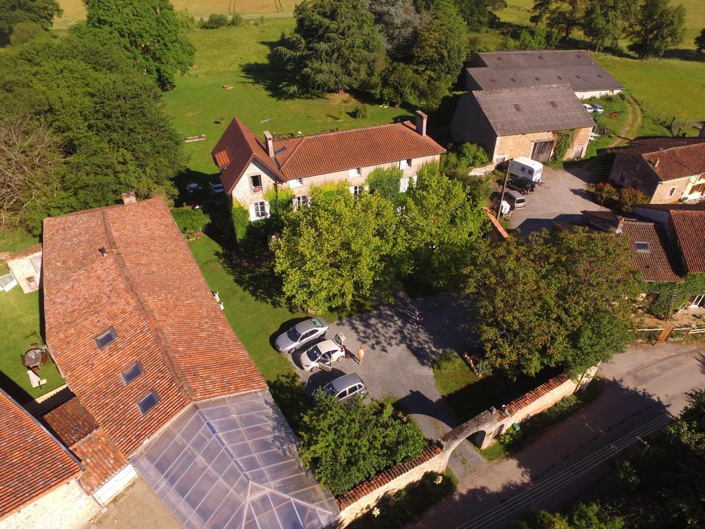 Le Domaine De Panissac Bed and Breakfast Berneuil  Exteriör bild